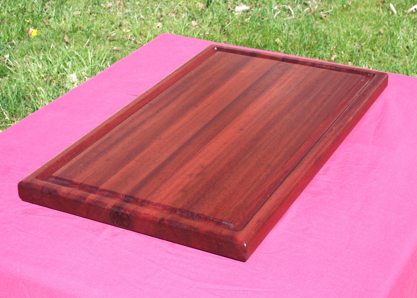 Sapele Edge Grain Cutting Board