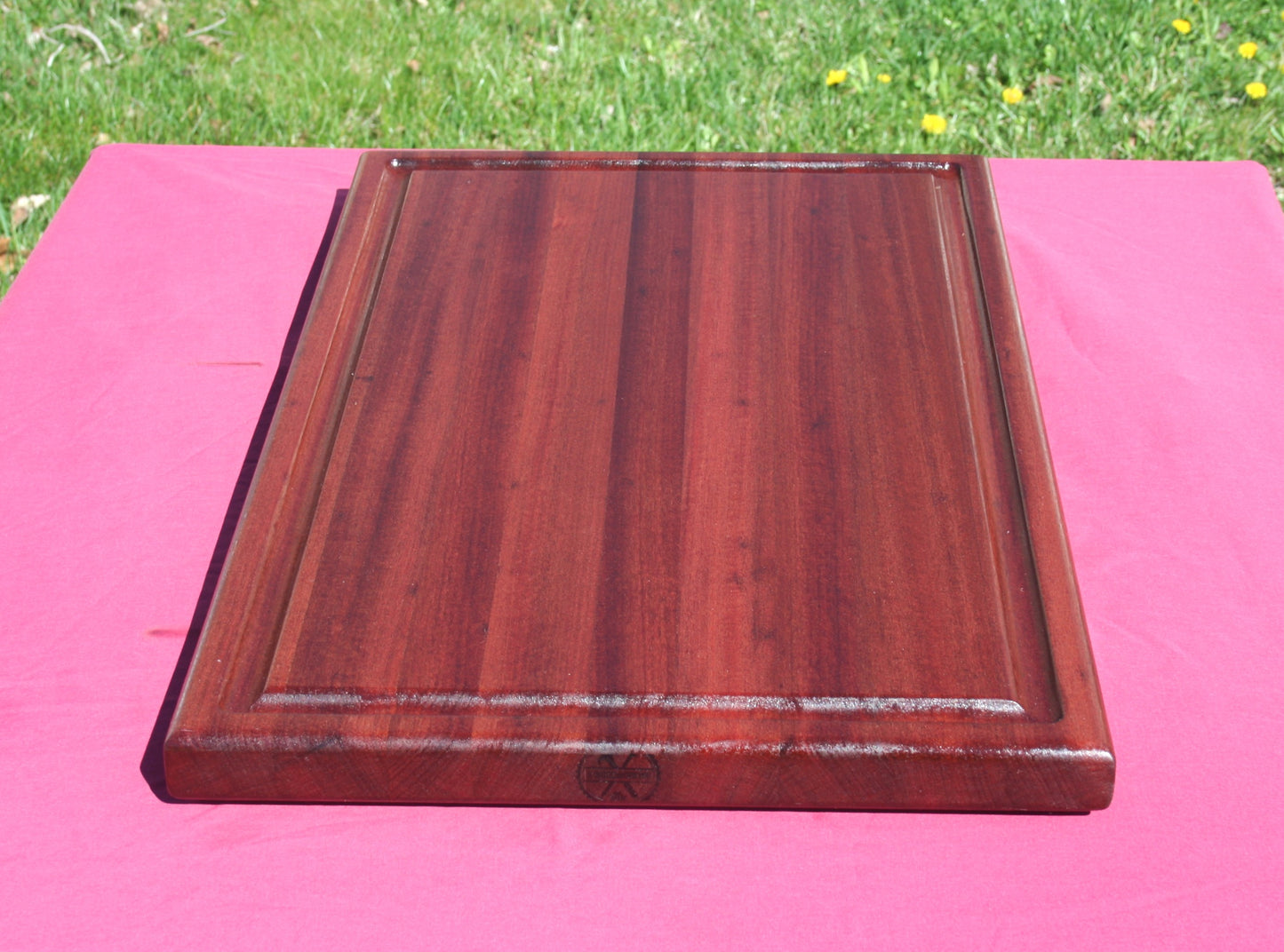 Sapele Edge Grain Cutting Board
