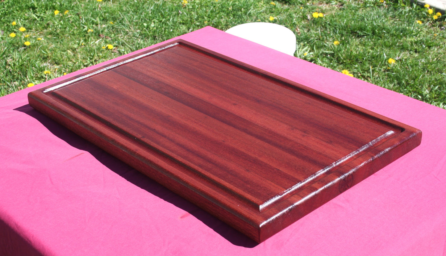 Sapele Edge Grain Cutting Board