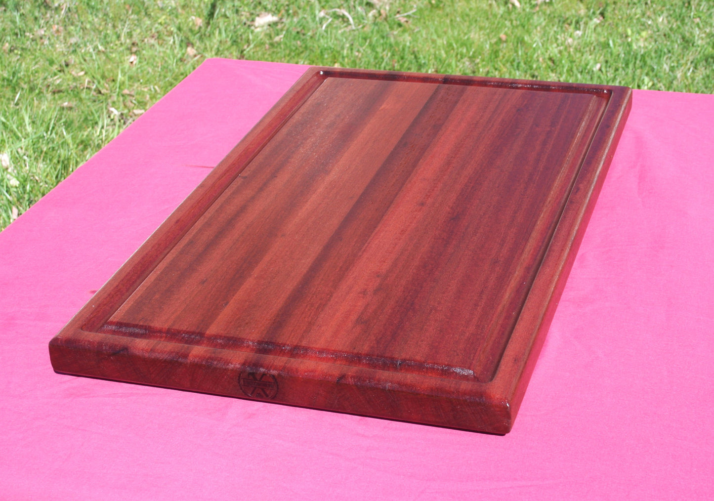 Sapele Edge Grain Cutting Board