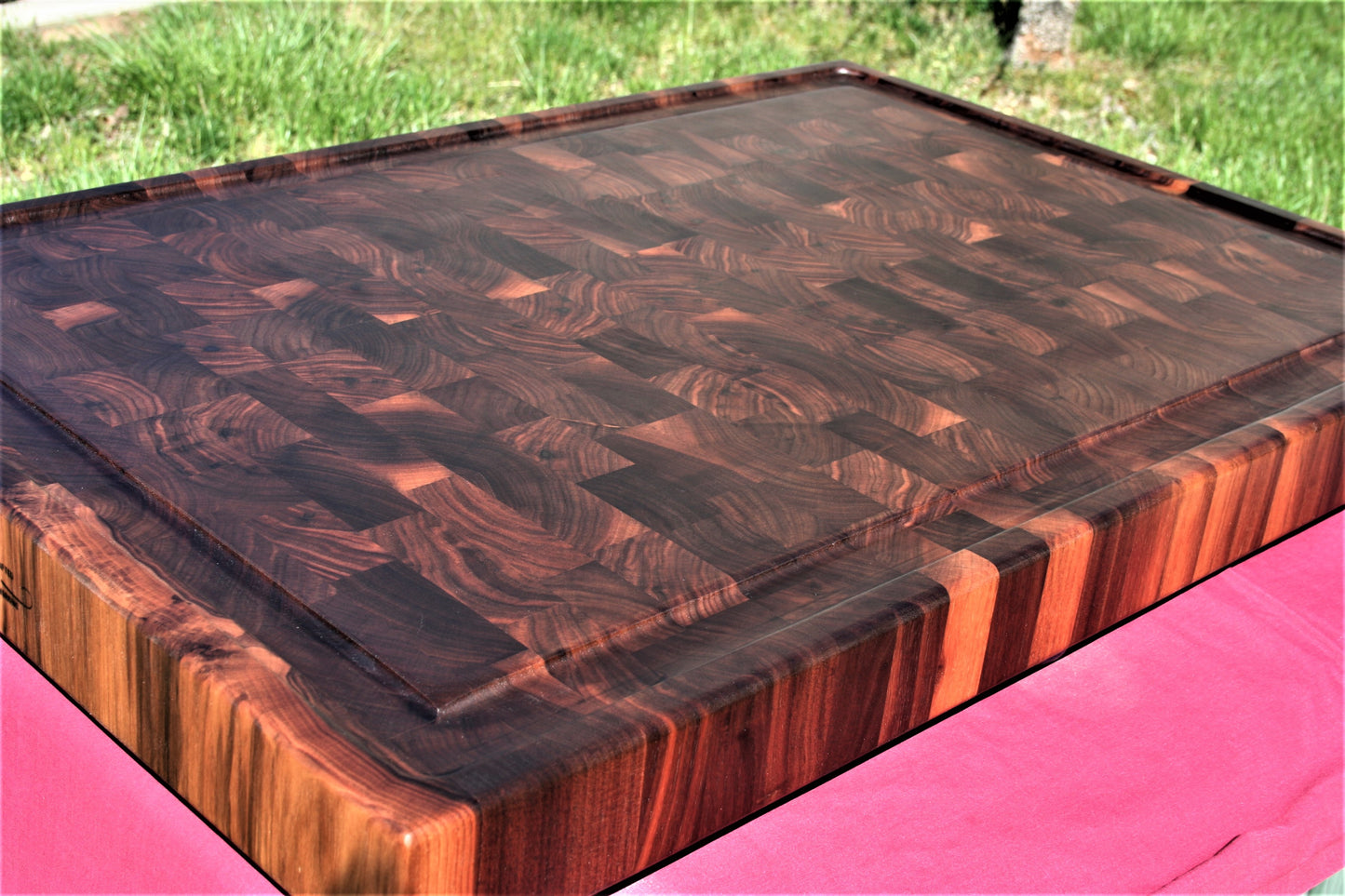 Walnut Endgrain Cutting board