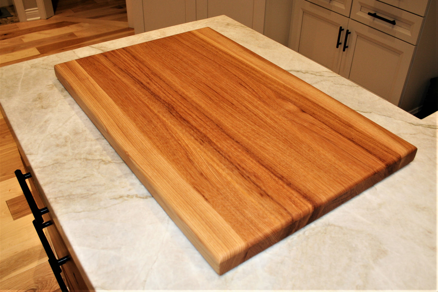 Hickory Edge Grain Cutting board