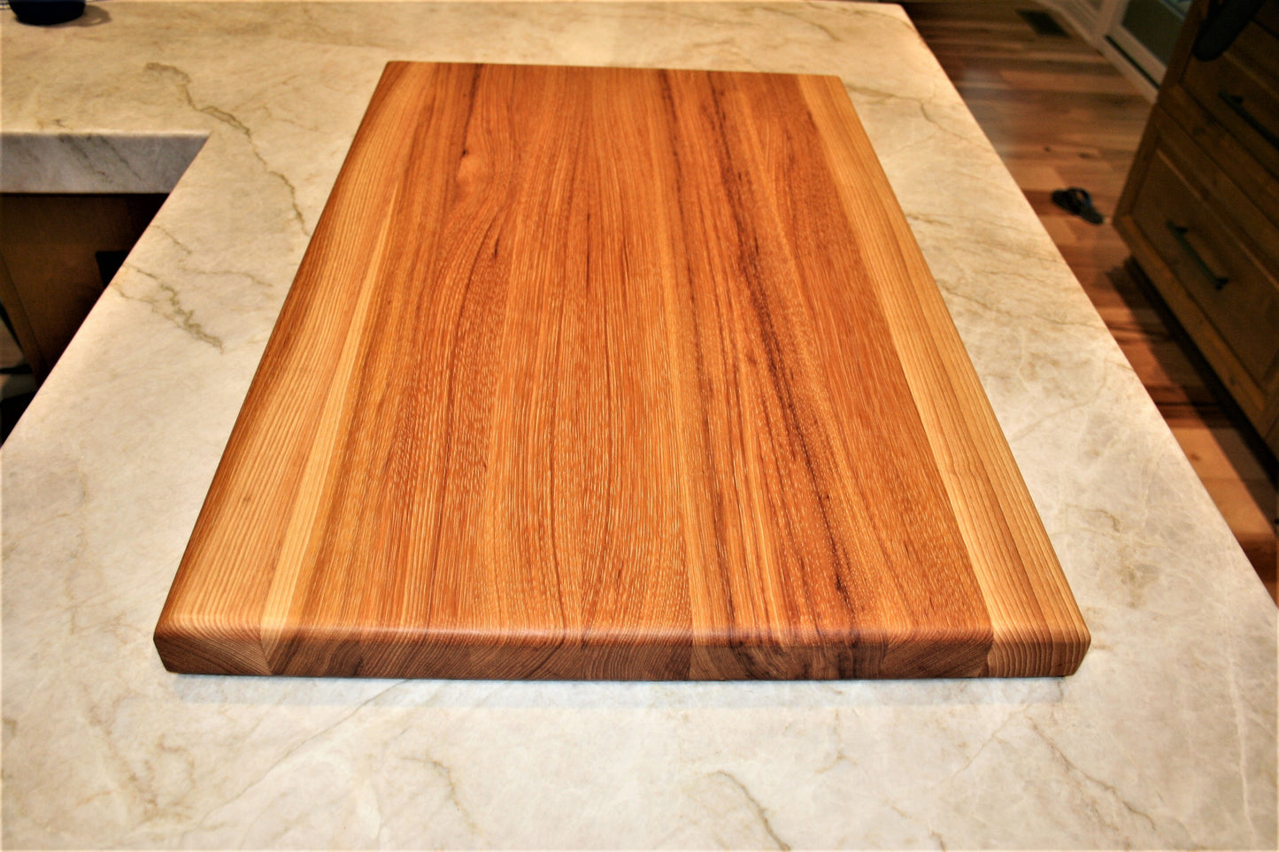 Hickory Edge Grain Cutting board
