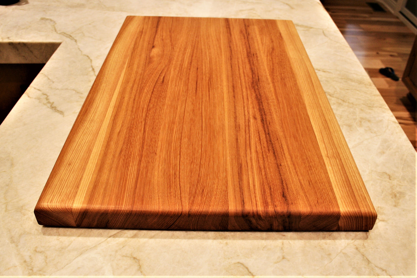 Hickory Edge Grain Cutting board